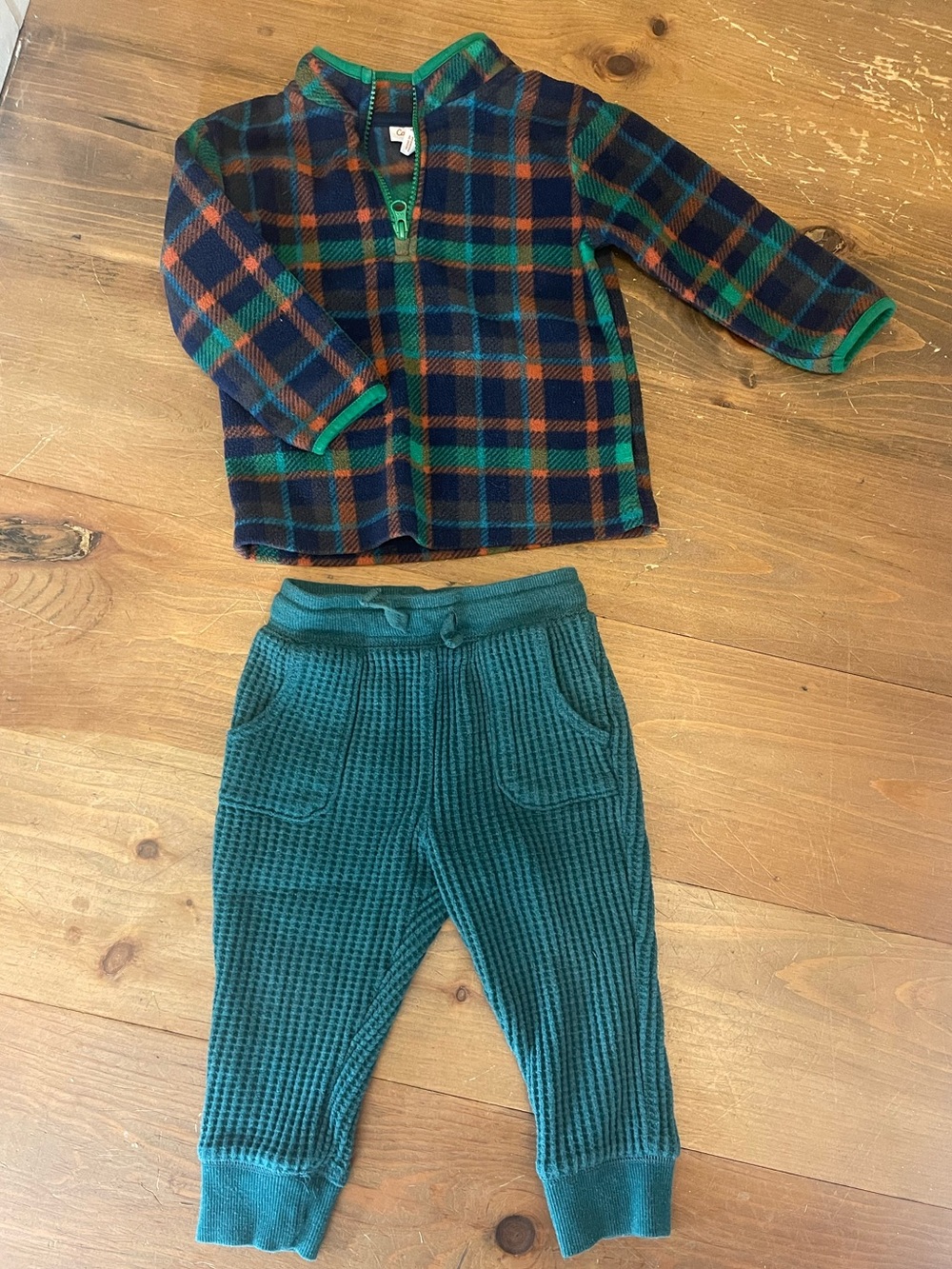 Size 2T. Cat & Jack set.